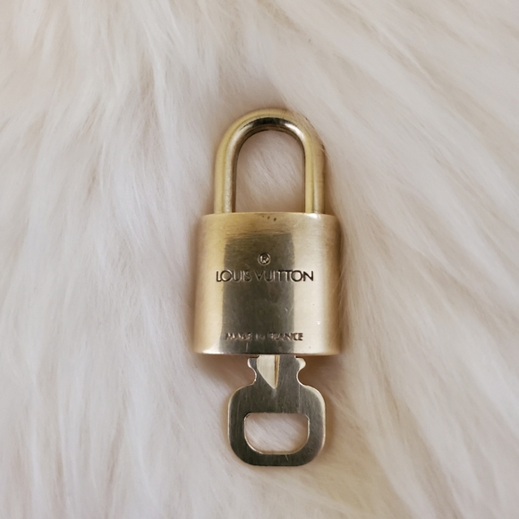 Louis Vuitton Gold Brass Hardware Lock & Key #304 - Picture 5 of 5